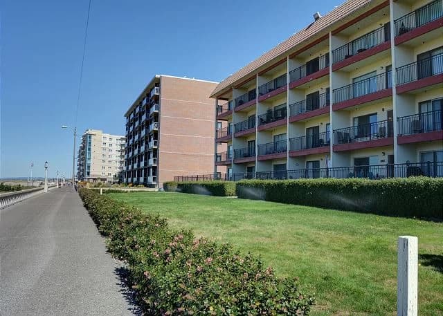 Apartment complex exterior view