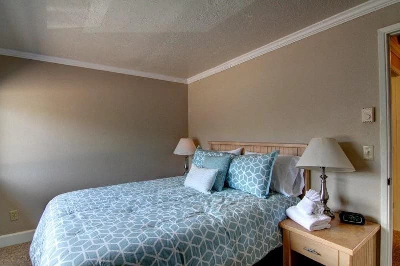 Master bedroom with queen bed