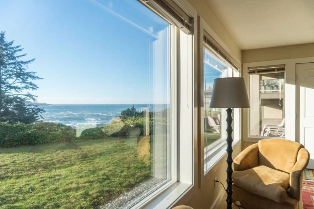 Ocean view reading nook