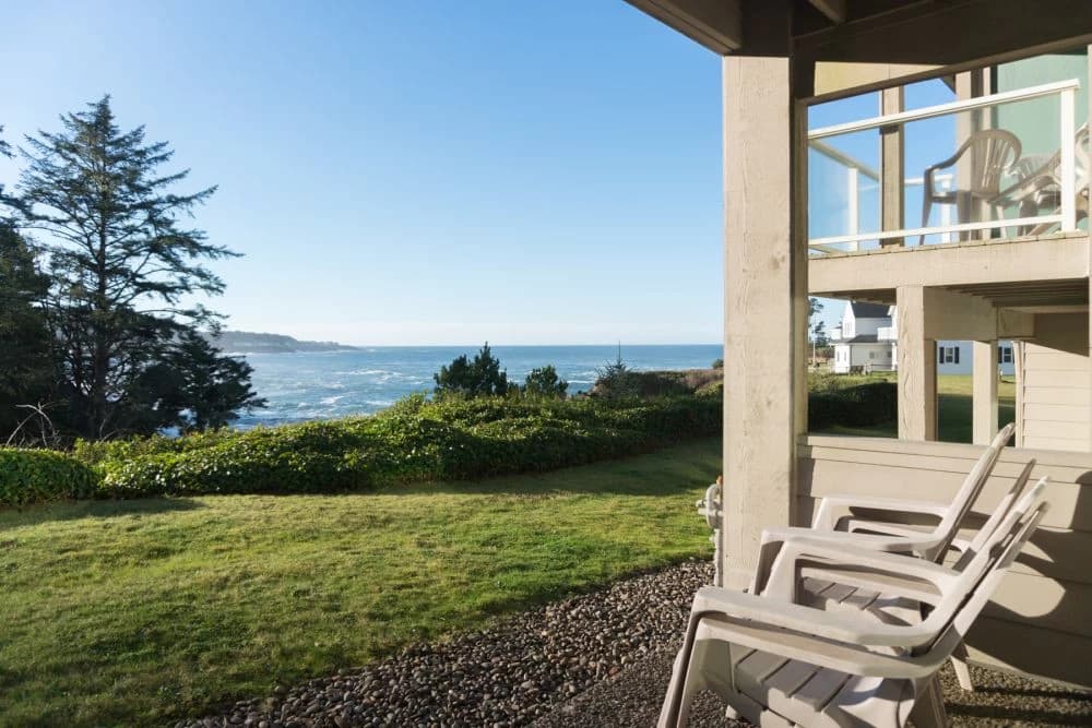 Commodore 1 - Great for Couples — Ocean view patio