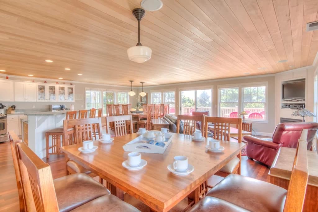 Open concept dining room