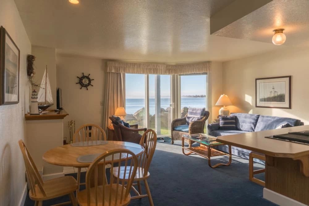 Ocean-view suite with dining area