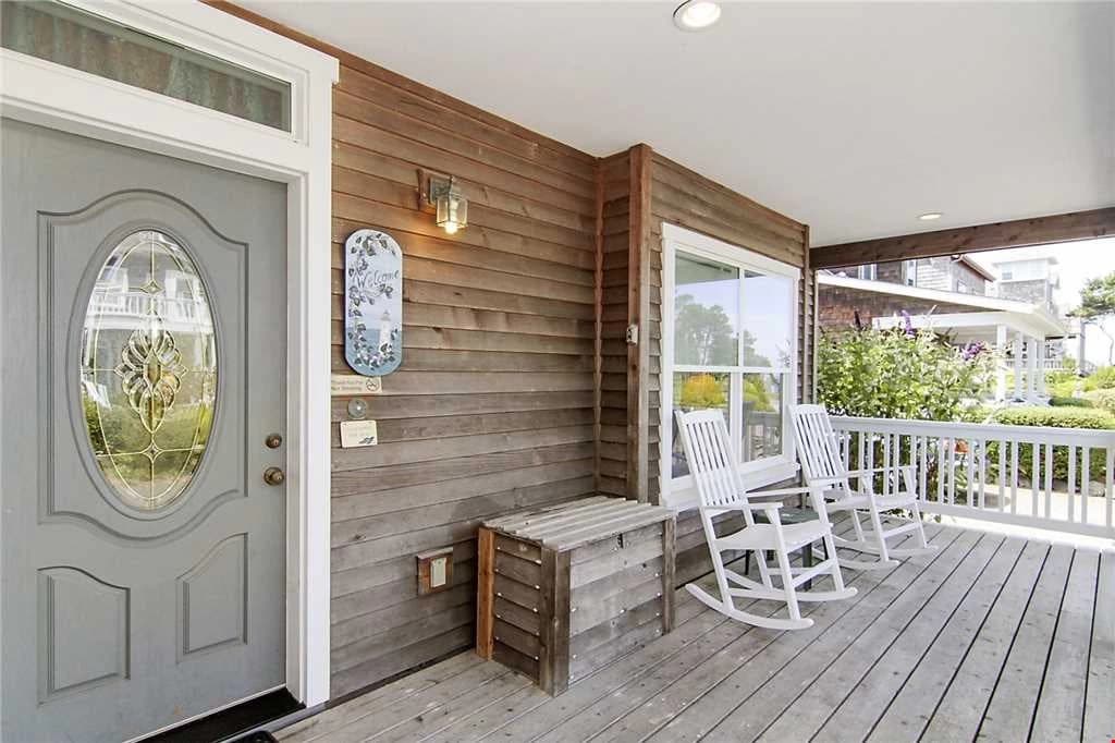 Front porch entry