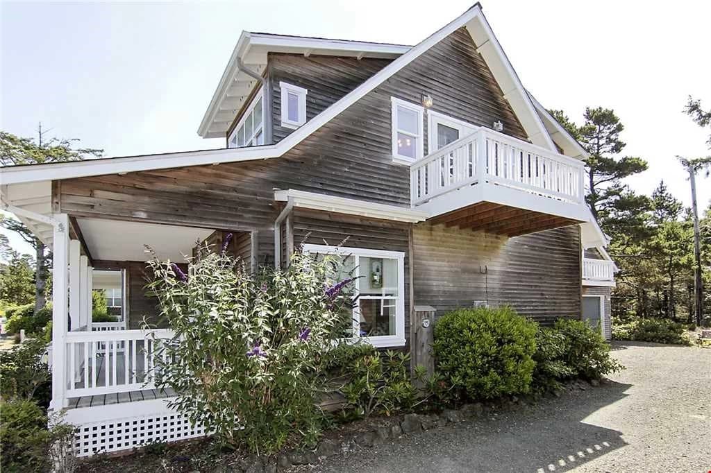 Charming coastal home exterior