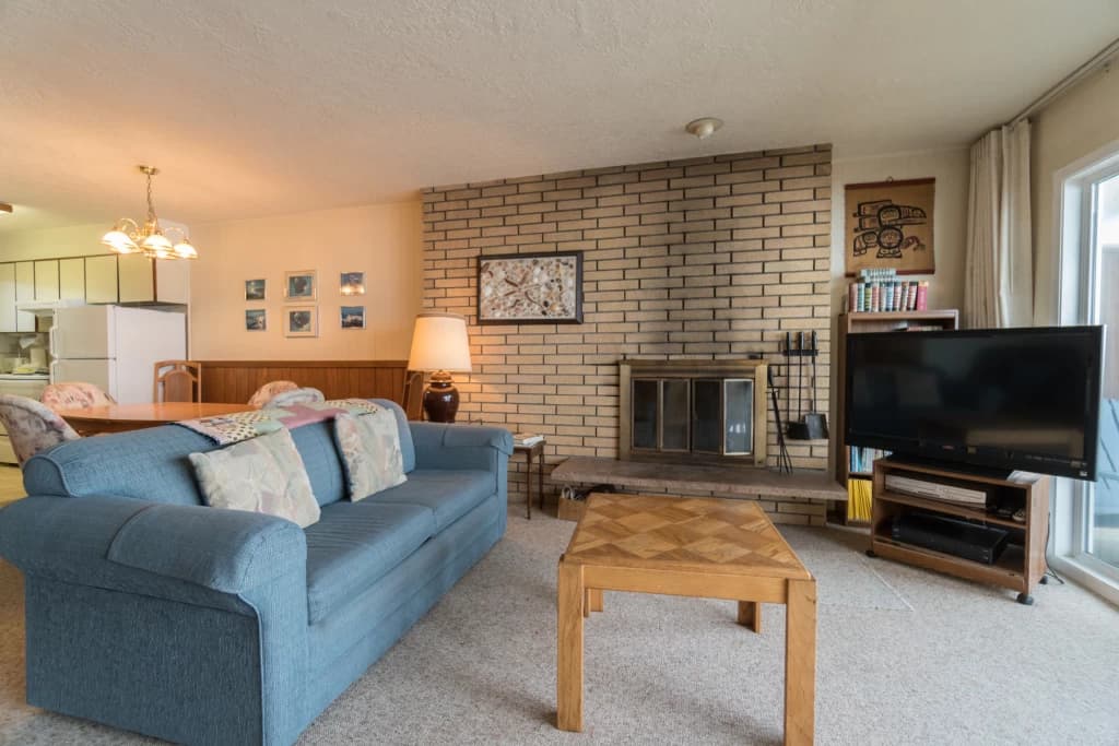 Living room with fireplace