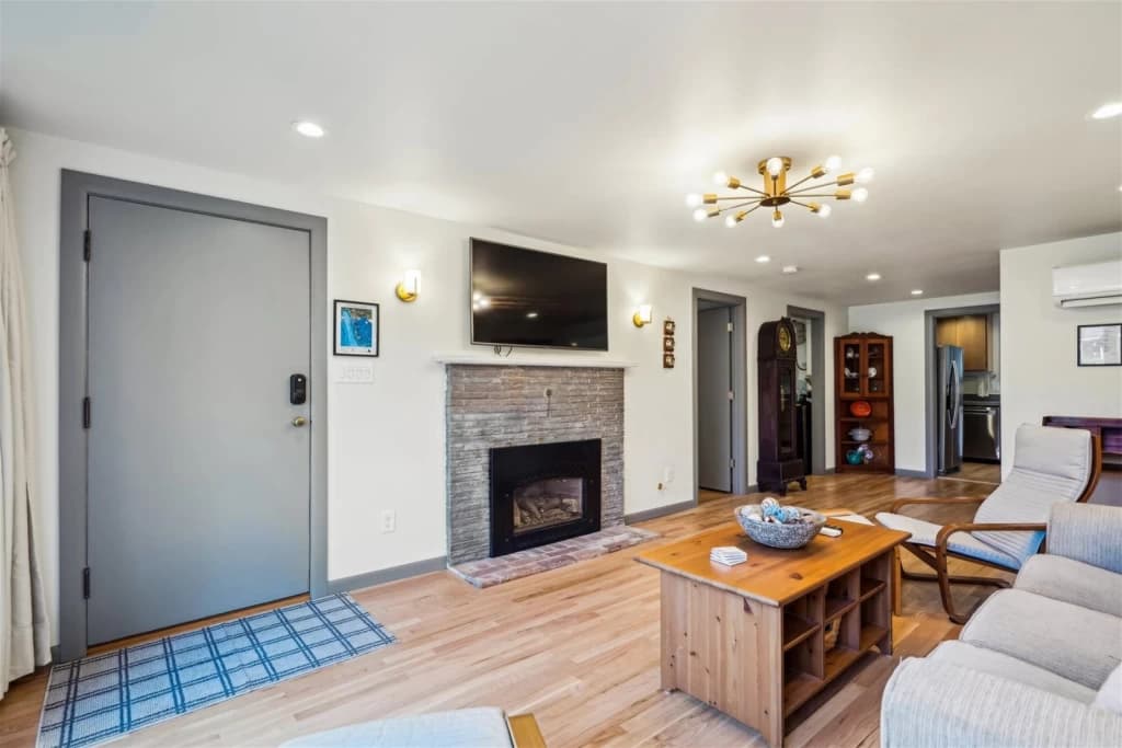 Living room with fireplace