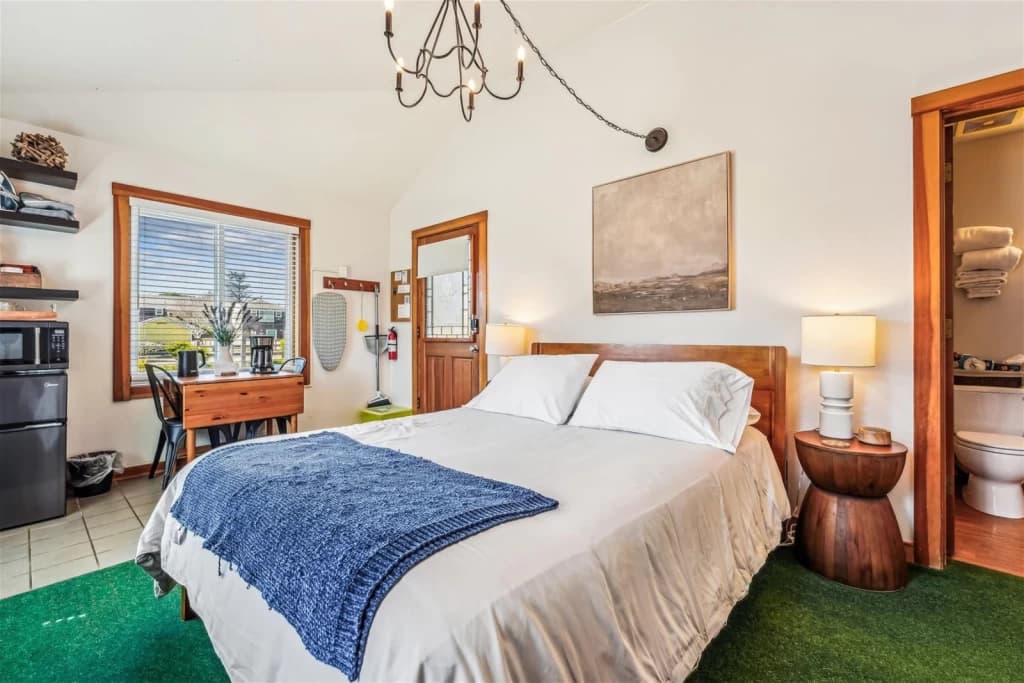 Cozy studio bedroom