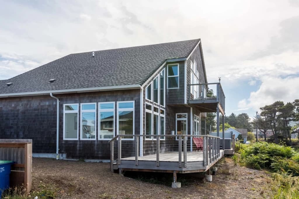 Coastal modern home exterior