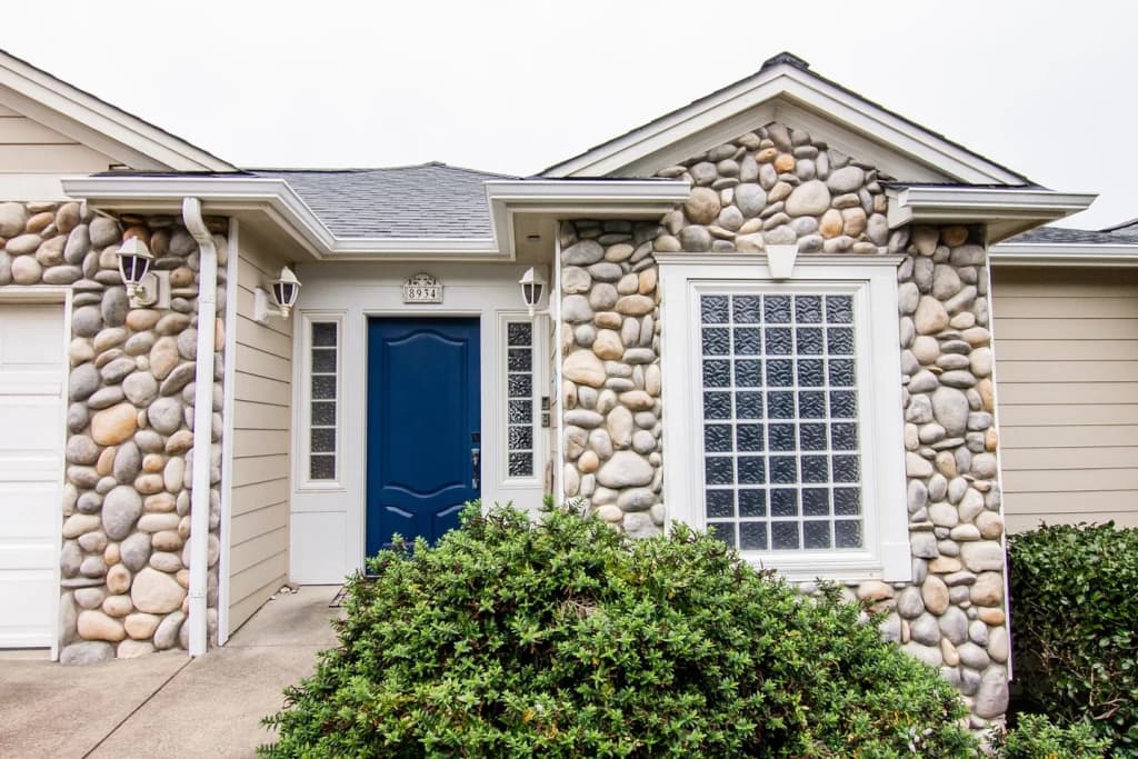 Front entrance with stone detail