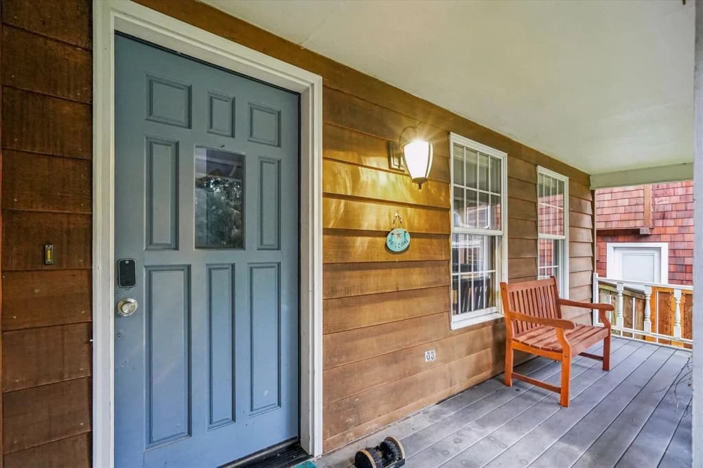 Front porch entrance