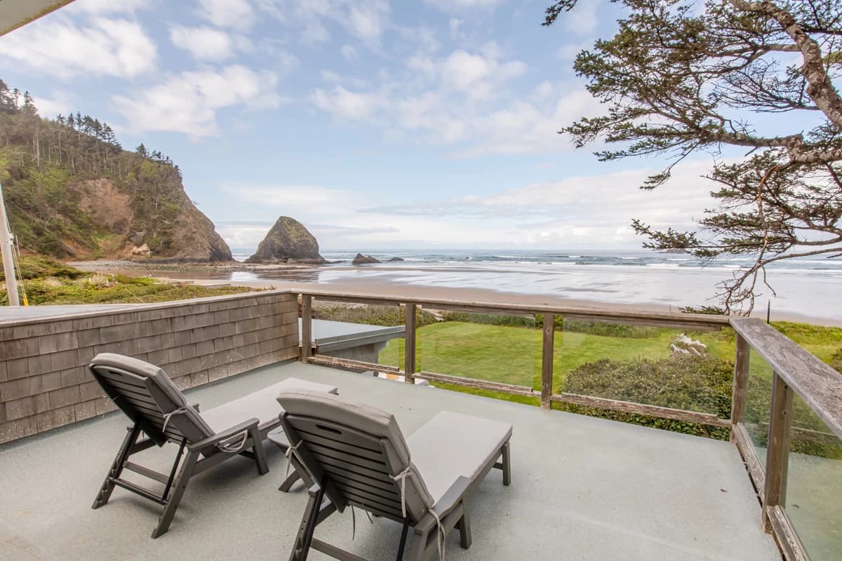 Sona Tra - Private Beach Access