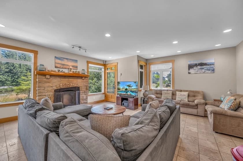 Schooner Creek Retreat