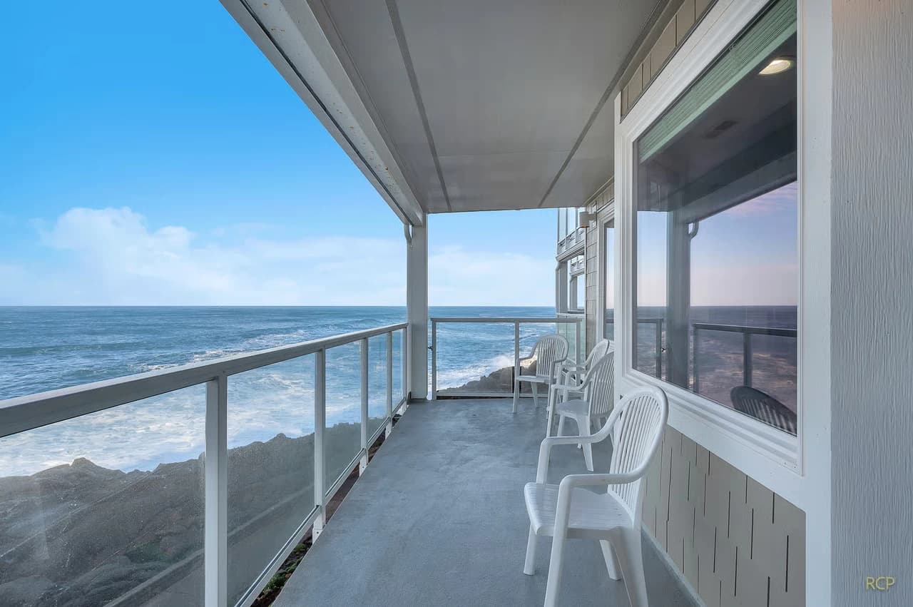 Thunderspray Villa - New! Depoe Bay Condo — photo 1