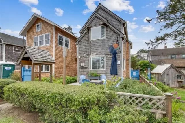 The House at Cannon Beach - Downtown, Newly Remodeled