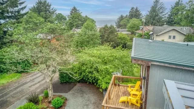 Modern Manzanita Retreat - Hot Tub, Dog Friendly