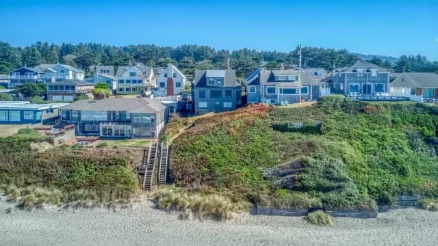 By George - Direct Beach Access