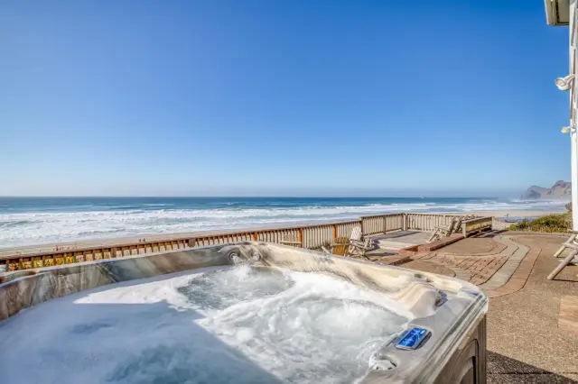 Sandecastle - Roads End, Hot Tub, Game Room