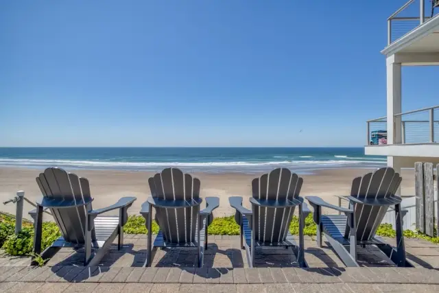 Oceans Edge - Roads End, Private Beach Access