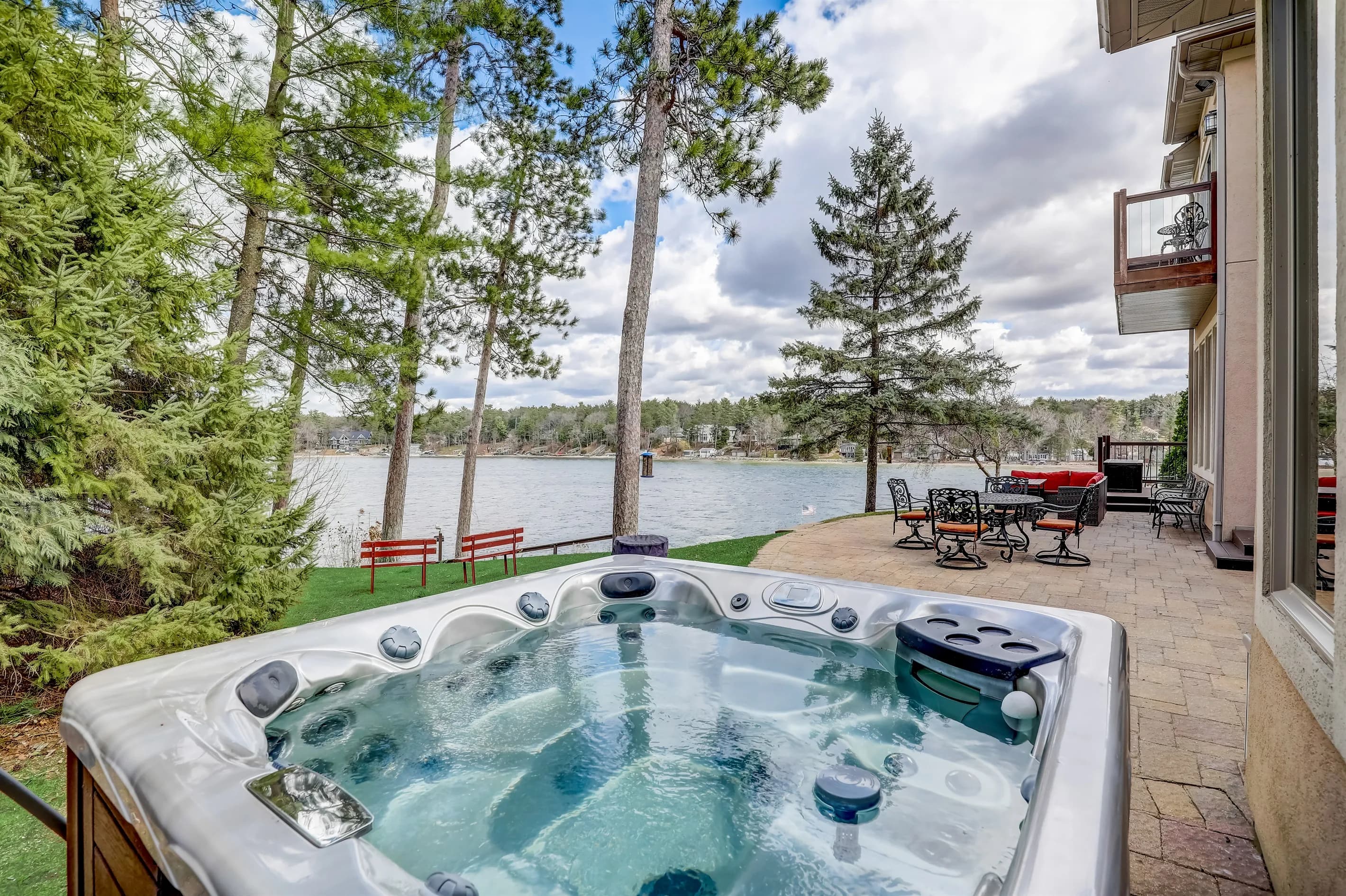 Silver Lake Estate