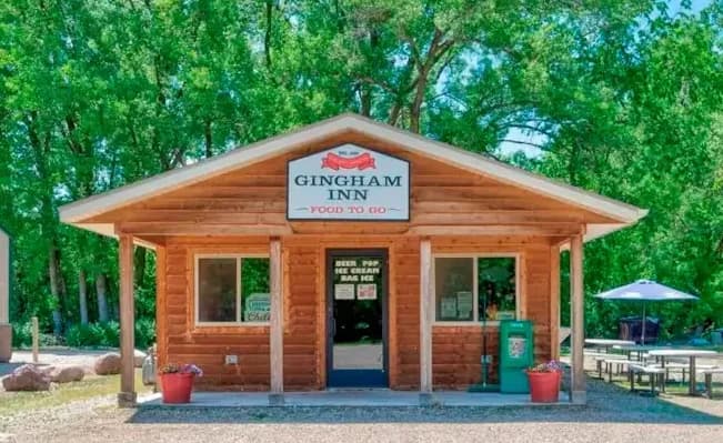 Gingham Inn To Go Catering