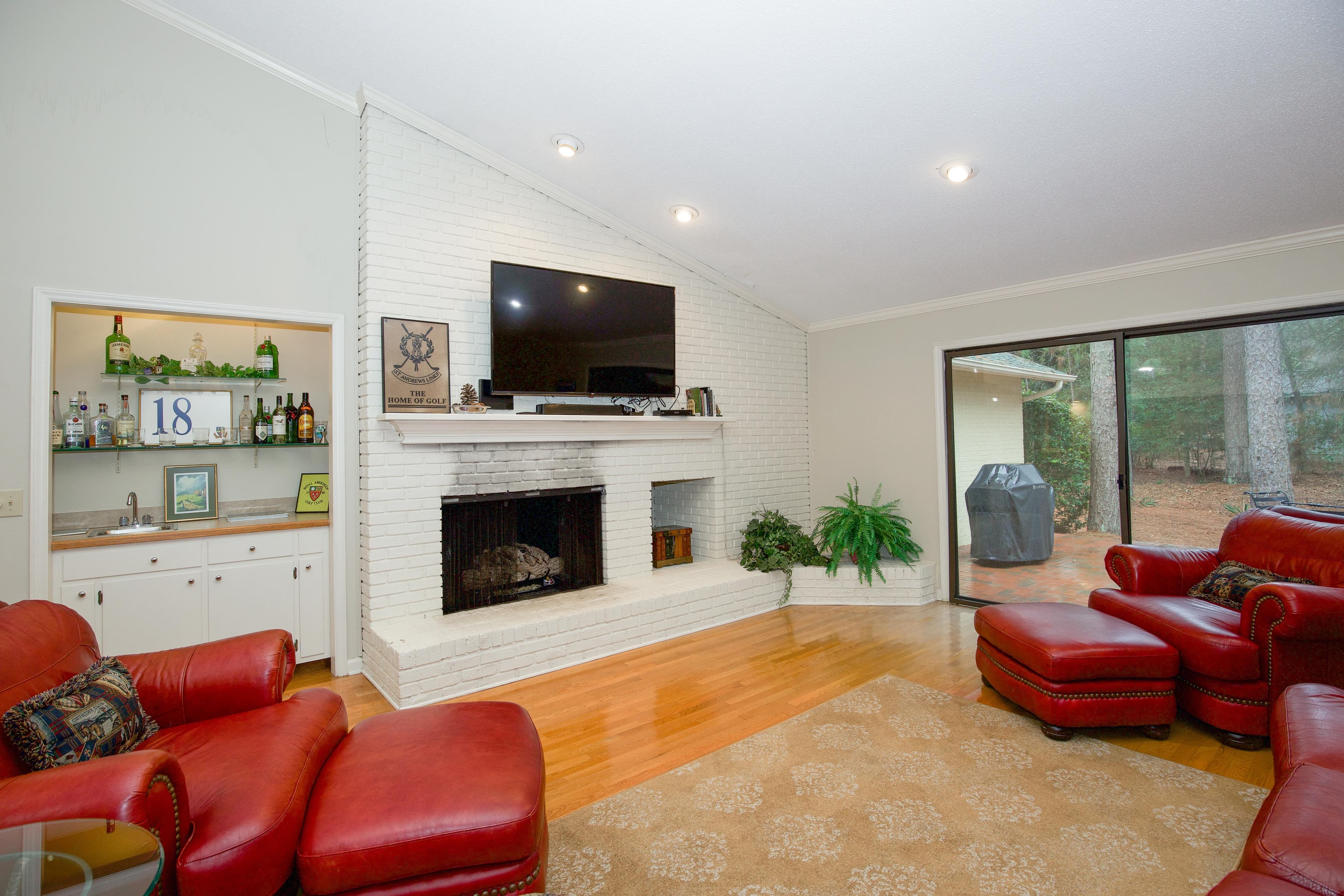 260 Linden
