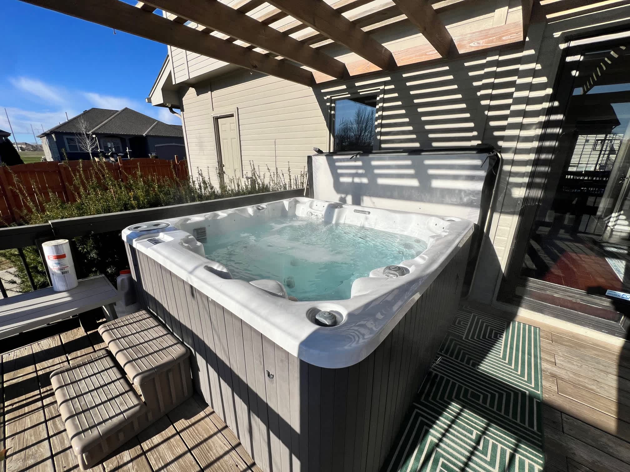Spacious with Style 5BR Home, Hot Tub & Games!