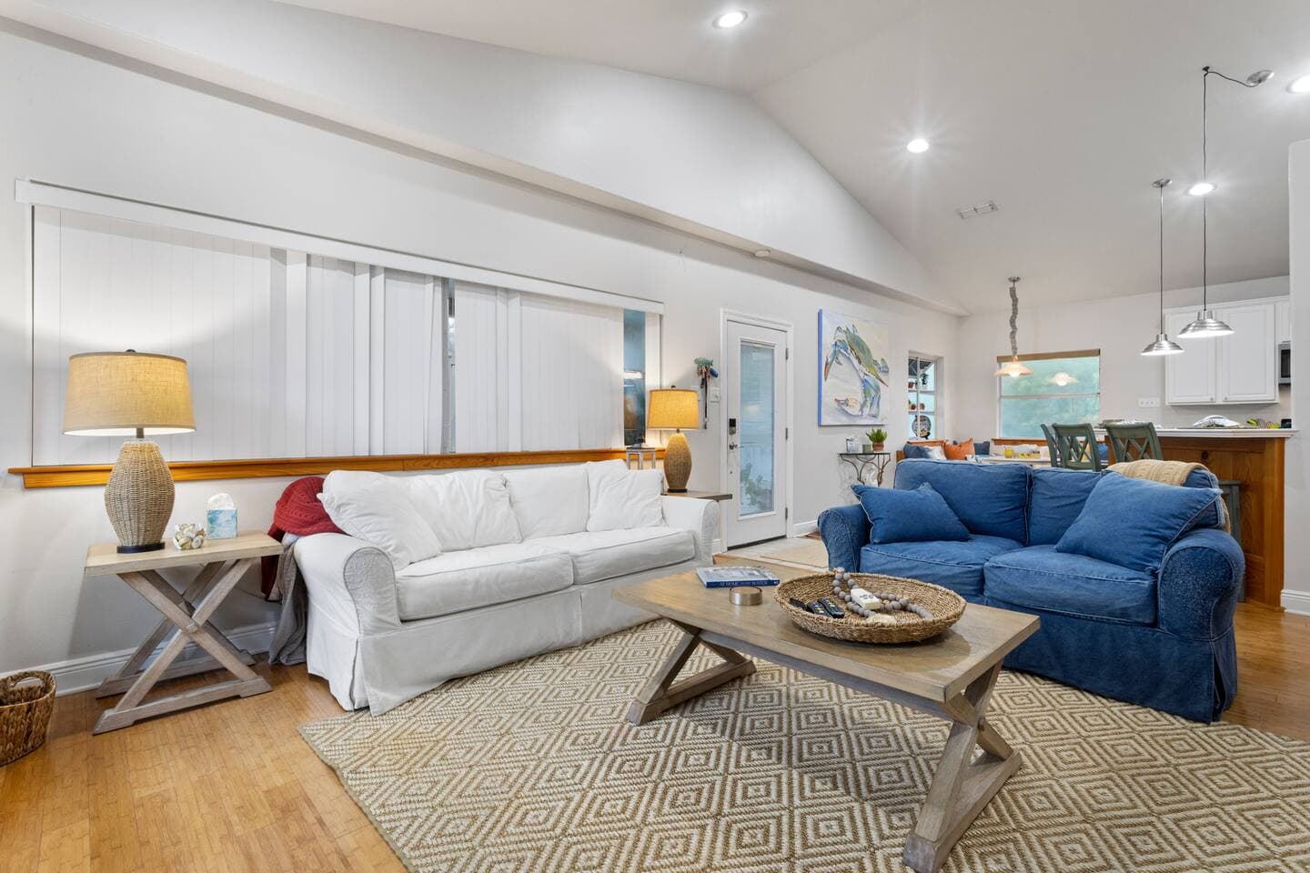 Waterfront Oasis - Dock, Kayaks & River Access - Coastal Retreat Prope